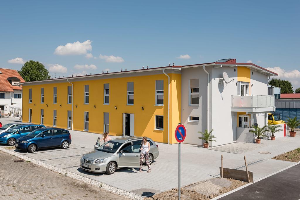 Fairsleep Motel Einstein Ердинг Екстериор снимка
