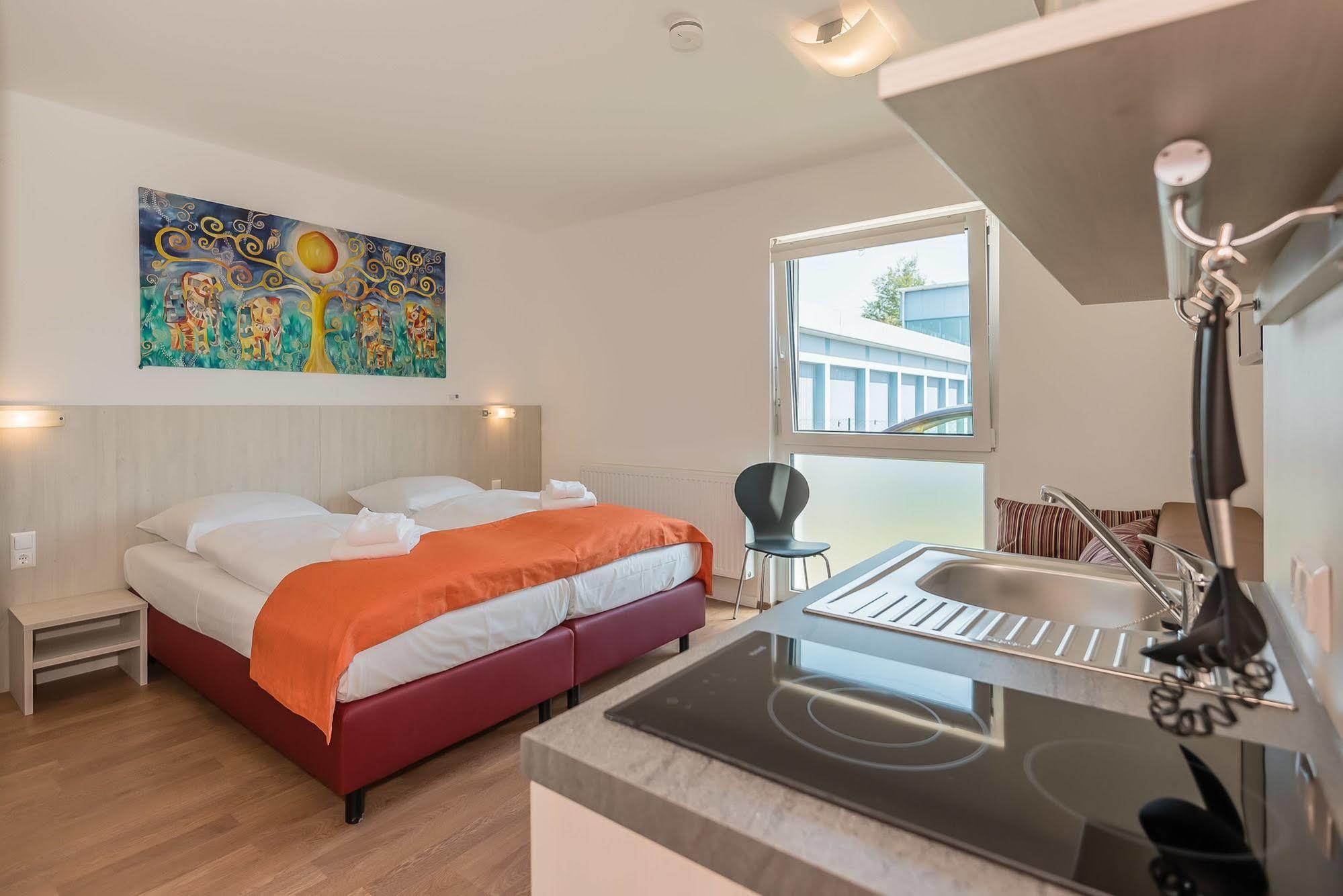 Fairsleep Motel Einstein Ердинг Екстериор снимка