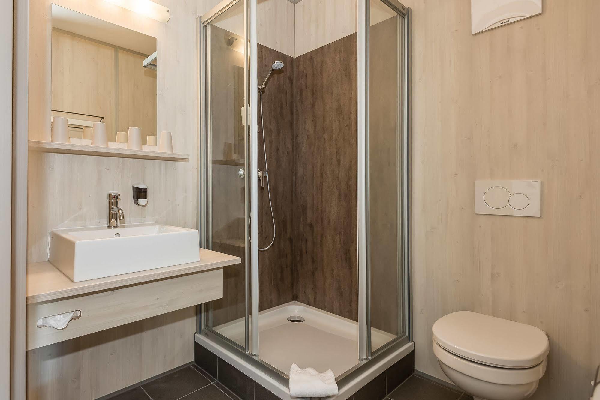 Fairsleep Motel Einstein Ердинг Екстериор снимка